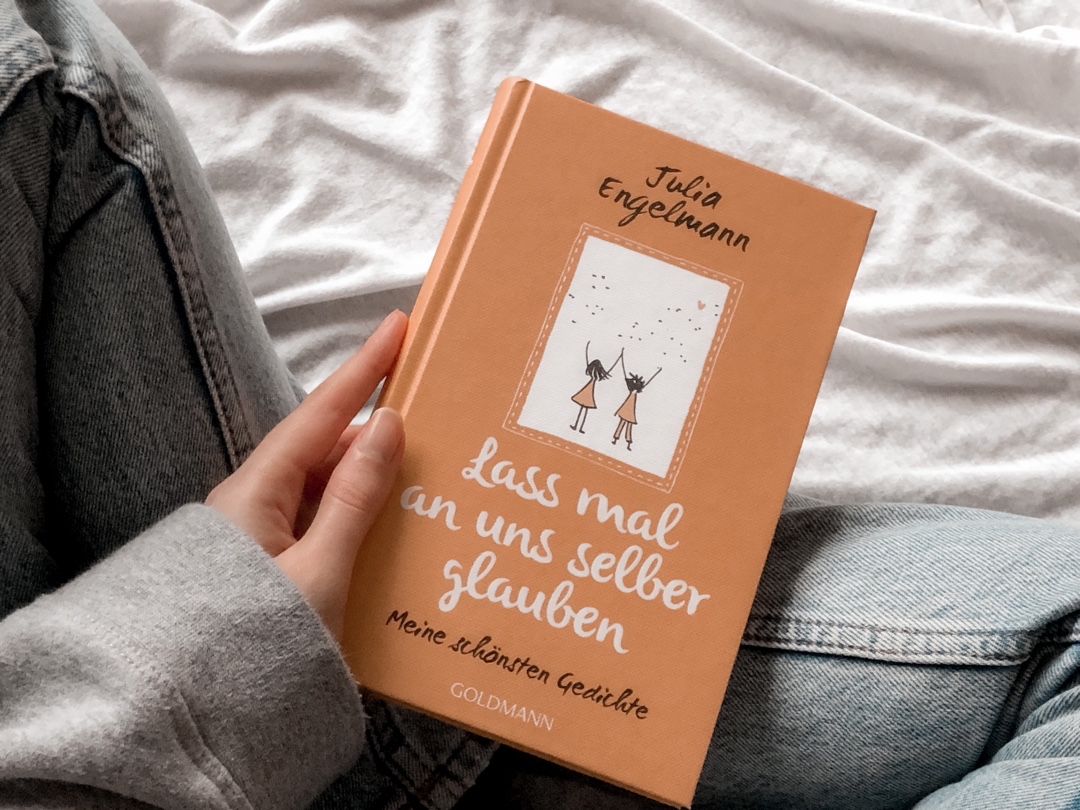 Der Sammelband der schönsten Gedichte von Julia Engelmann konnte mich absolut begeistern. Wenn man ihre Texte liest, spürt man förmlich, was Wörter für eine Kraft haben. Ihre Gedichte schenken Hoffnung, Zuversicht und Selbstvertrauen. Kann es nur empfehlen!