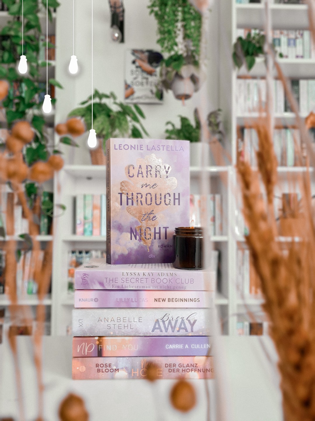 Ich habe alles an diesem Buch geliebt. Es war mein erstes der Autorin und es wird nicht mein letztes sein. ✨💜
