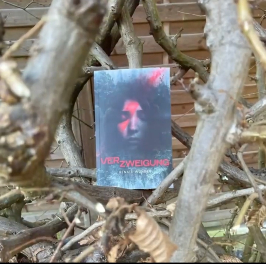 Klare Leseempfehlung, wer ein bisschen etwas fürs Herz mit der notwendigen Spannung lesen möchte!