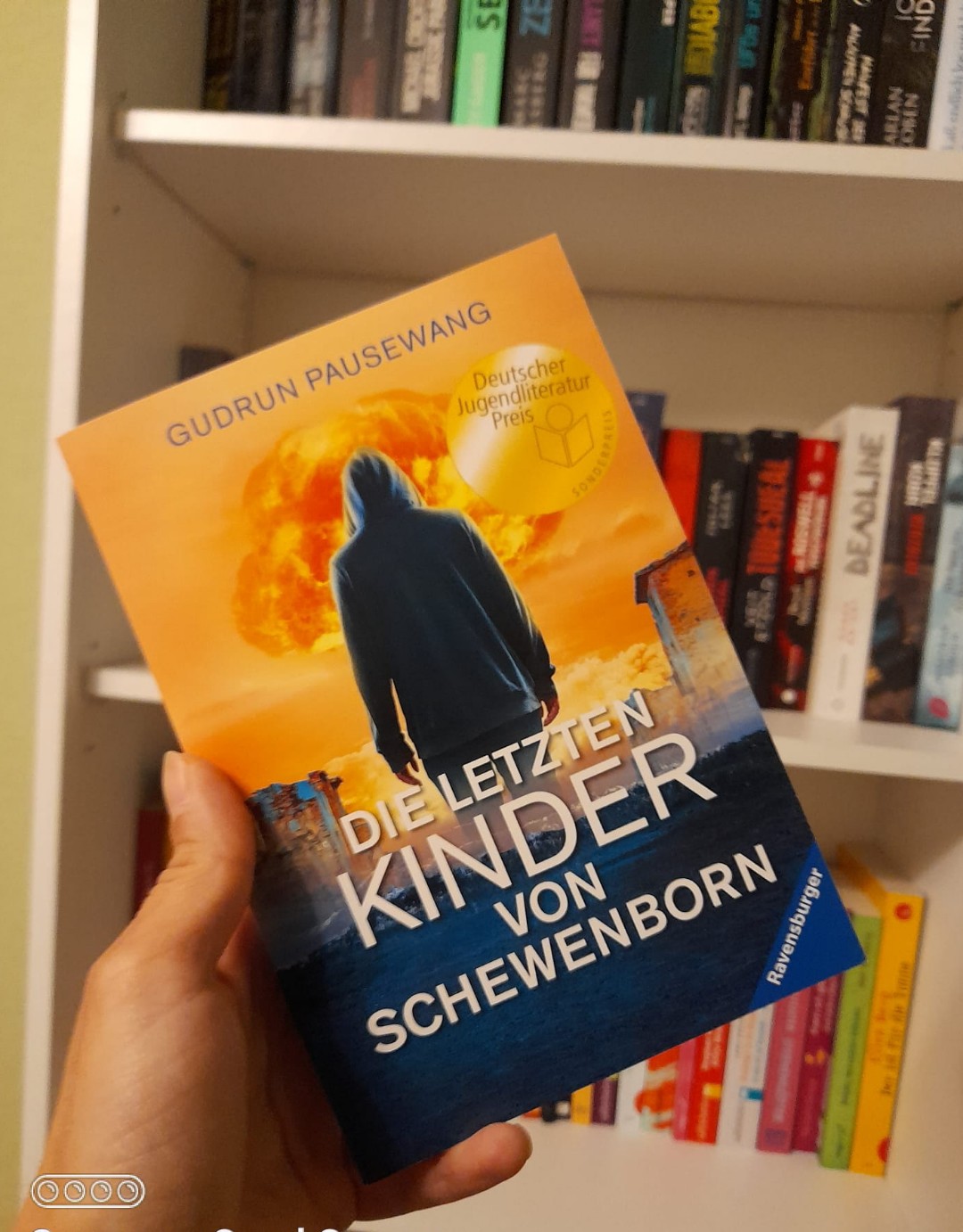 Die letzten Kinder von Schewenborn oder...
sieht so unsere Zukunft aus?
5/5⭐⭐⭐⭐⭐