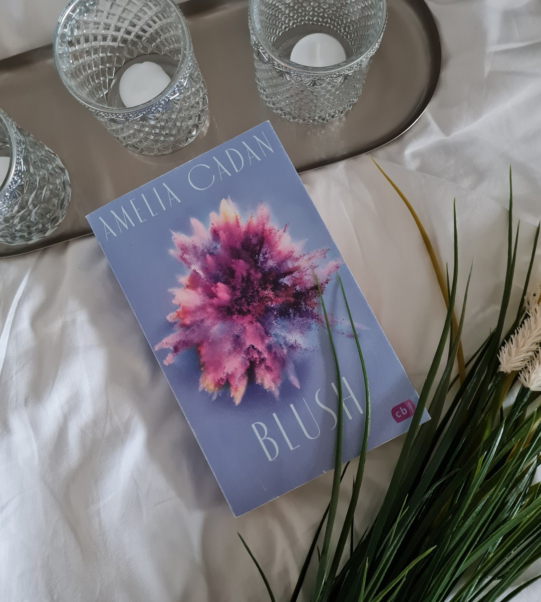 Rezension
Blush
Amelia Cadan