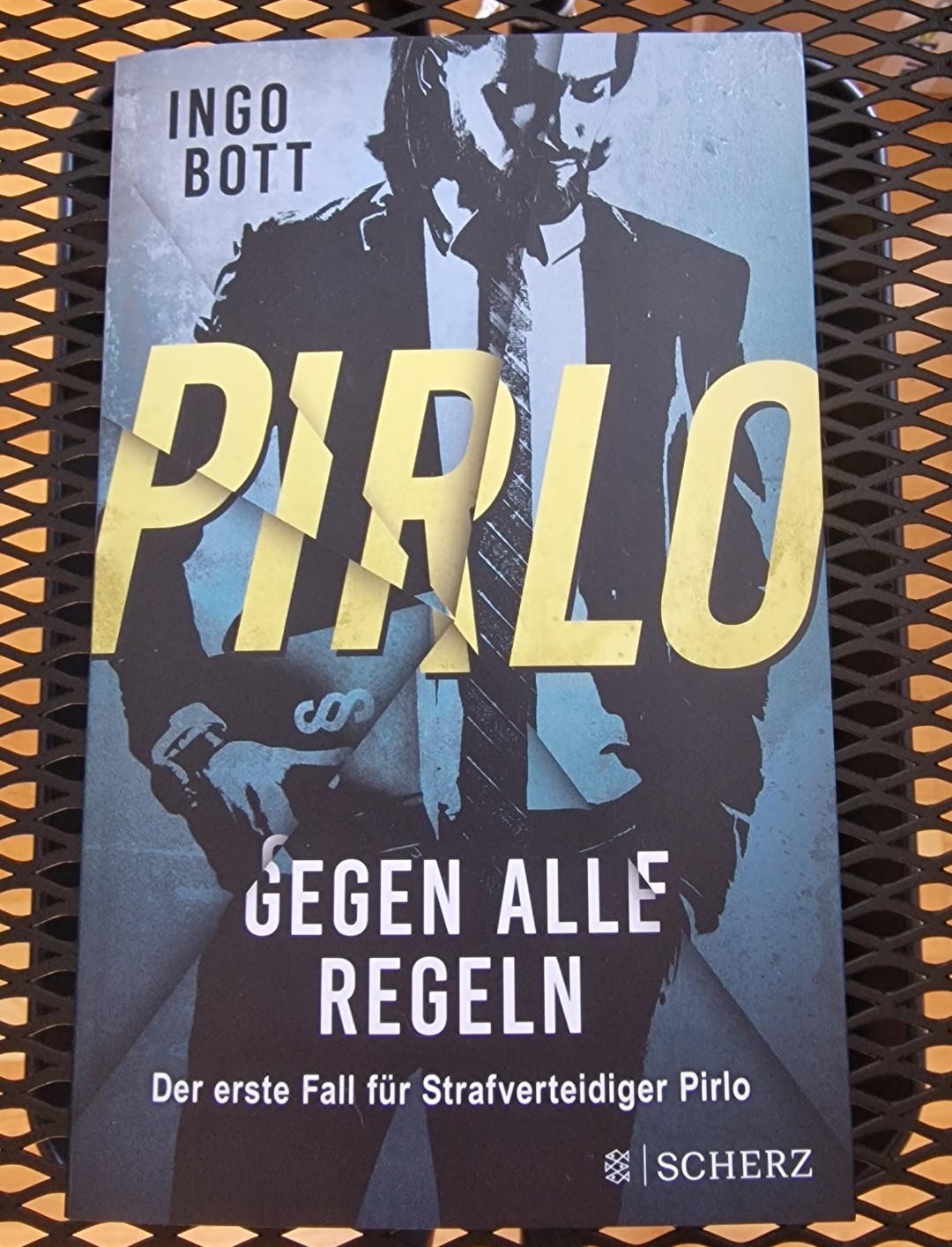 Ein Justiz-Krimi den ich kaum aus der Hand legen konnte!