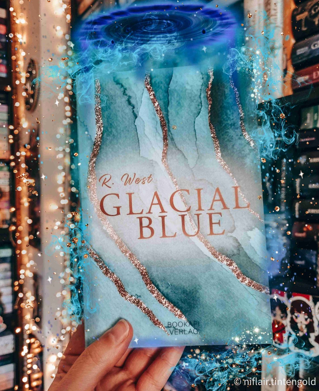 Leseempfehlung für alle diejenigen, die wie ich Zeitreise-Stories lieben.
4,0 ✨