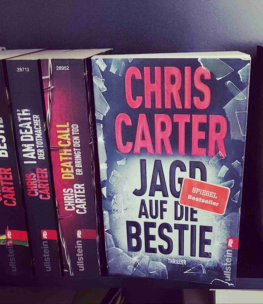 An Chris Carter kommt man einfach nicht vorbei. Die Fortsetzung von "Die stille Bestie " war überzeugend. Dennoch bleibt "Die Stille Bestie " auf Platz 1.