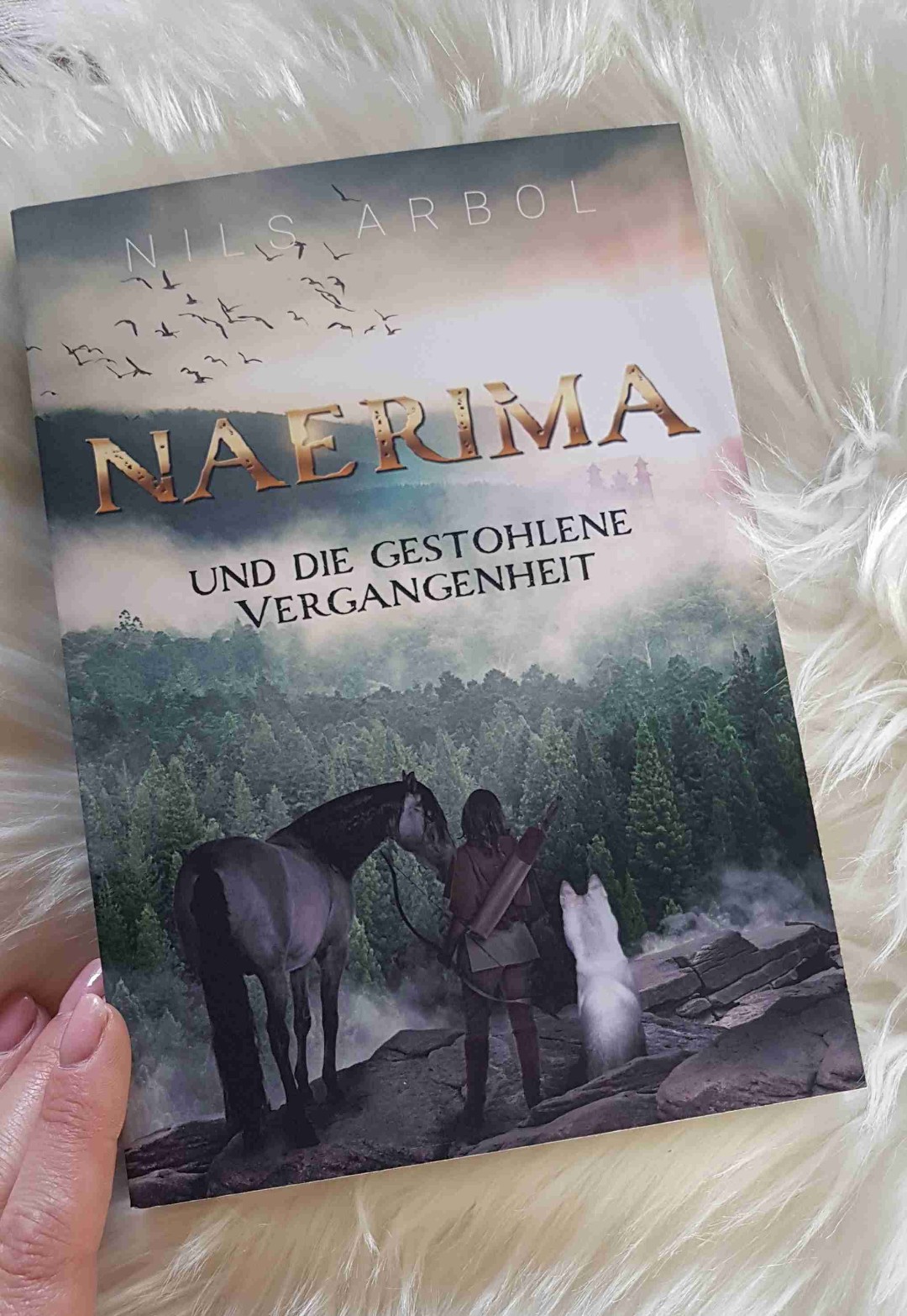 Eine schöne, kurzweilige Geschichte, die sich an eher jüngere Leser richtet und mit einer starken Protagonist aufwartet, die gemeinsam mit ihren Freunden mein Herz für sich gewinnen konnte 💖📖🍃
