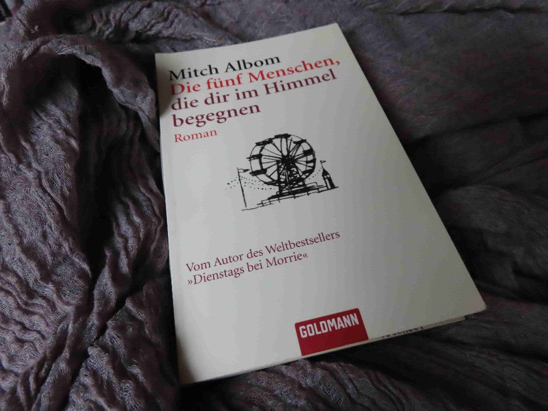 Traurig, philosophisch und Hoffnung schenkend. Ein Lichtblick, in traurigen Zeiten. 