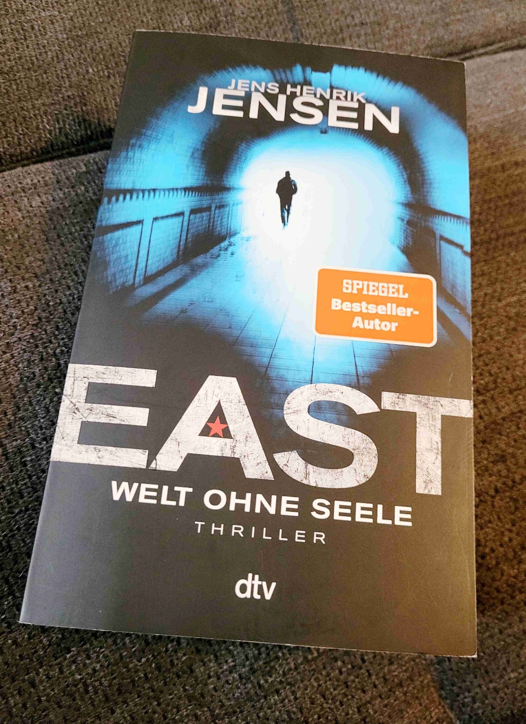 Sehr monoton gehalten, ohne jegliche Spannung, für mich leider ein Reinfall