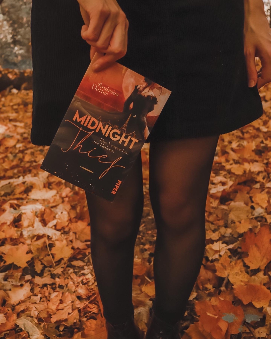Tolle Urbanfantasy-Welt mit Paris Setting, tollen Charakteren und spannender Handlung.
Das Buch hat seine Ecken und Kanten, hat mich aber großartig unterhalten.