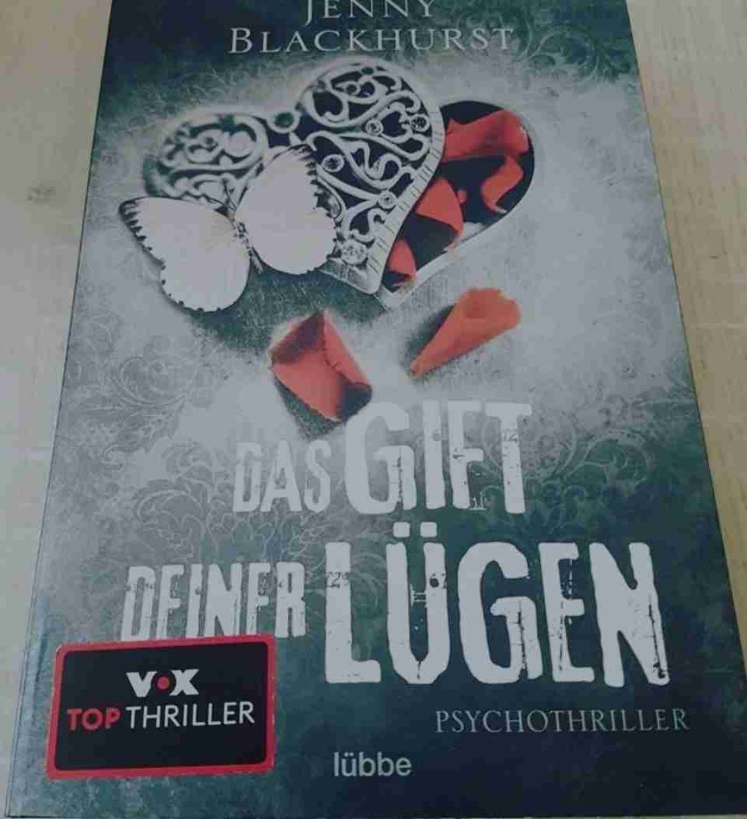 3,5 von 5 Sternen. Erinnert zu sehr an Desperate Housewifes