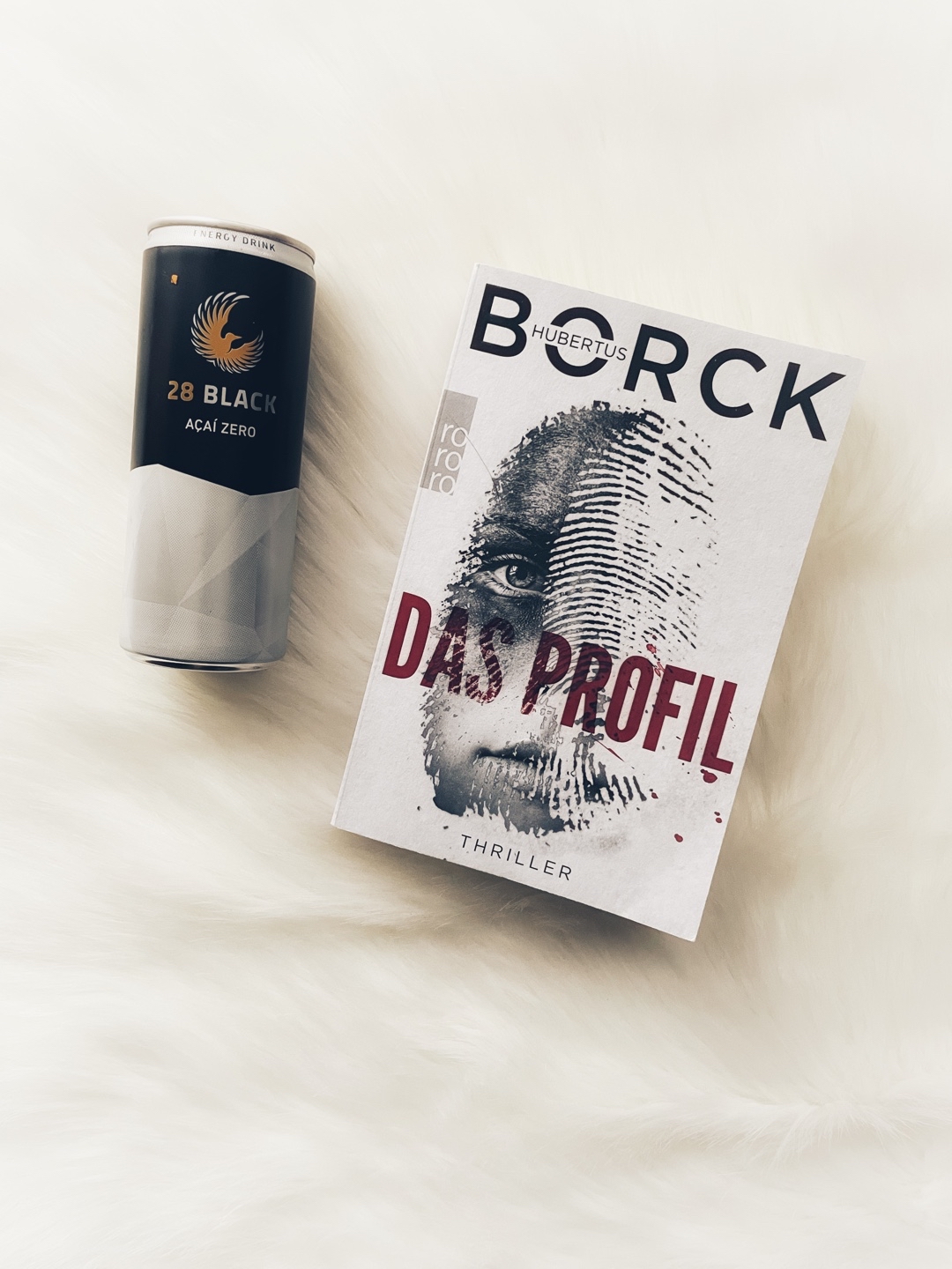 Solide Story, Ungewöhnliche Charaktere