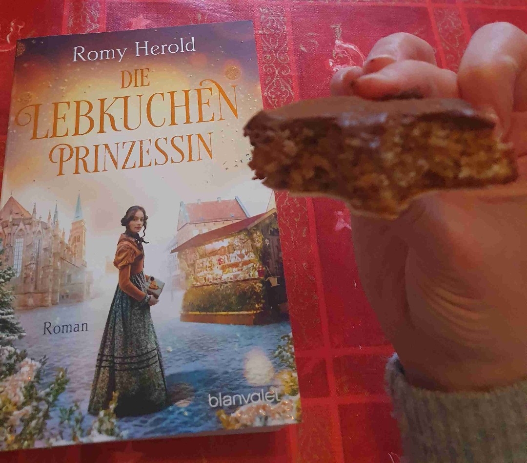 Ganz viel Zusatzwissen, viele glückliche Momente, sehr viele Schwierigkeiten/ Intrigen, Geschichte, Atmosphäre. Vergleichbar mit derTuchvilla, da man sich mit Herz in die verschiedenen Standesschichten hineinversetzen kann!
