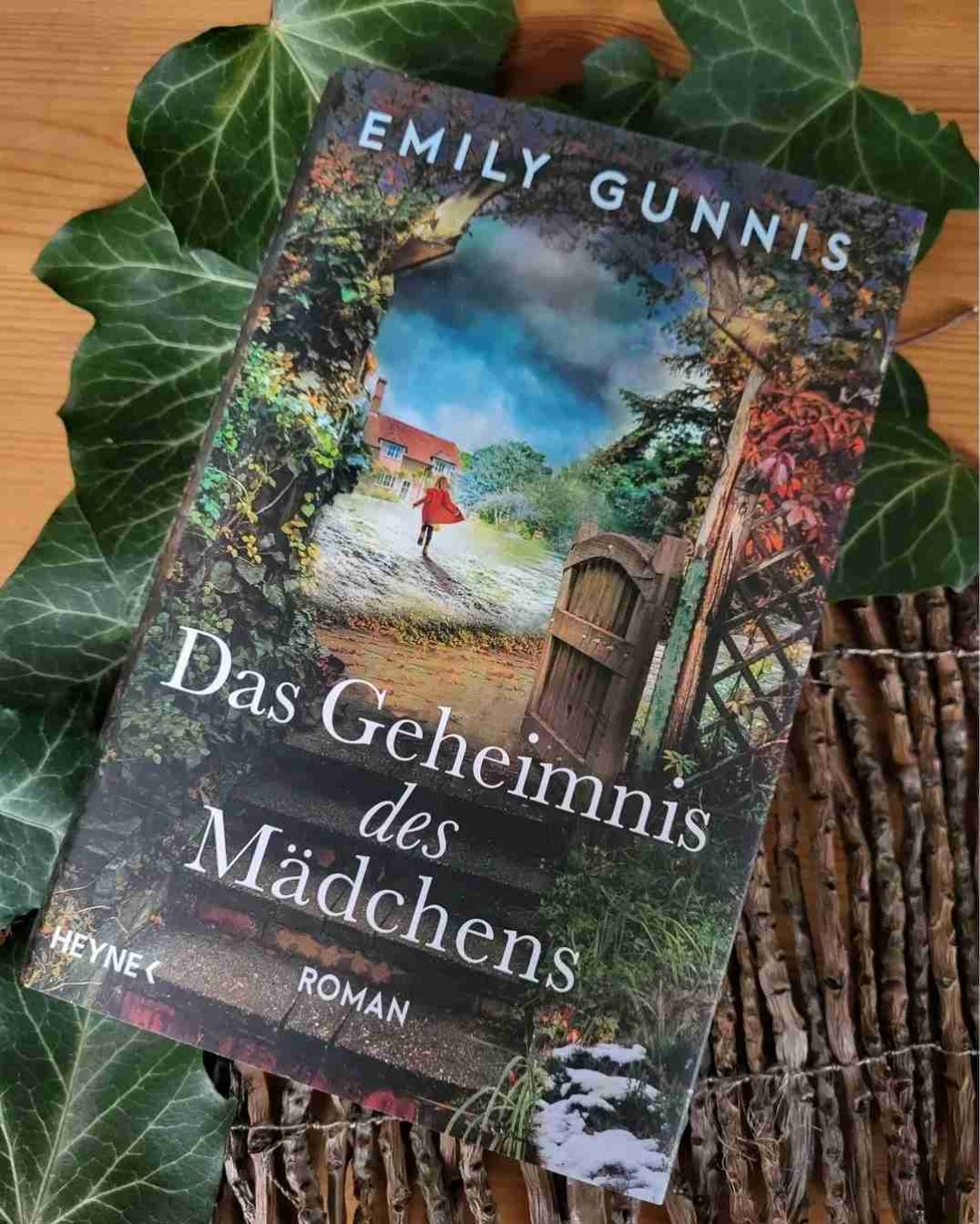 Spannende Familiengeschichte auf 3 Zeitebenen!