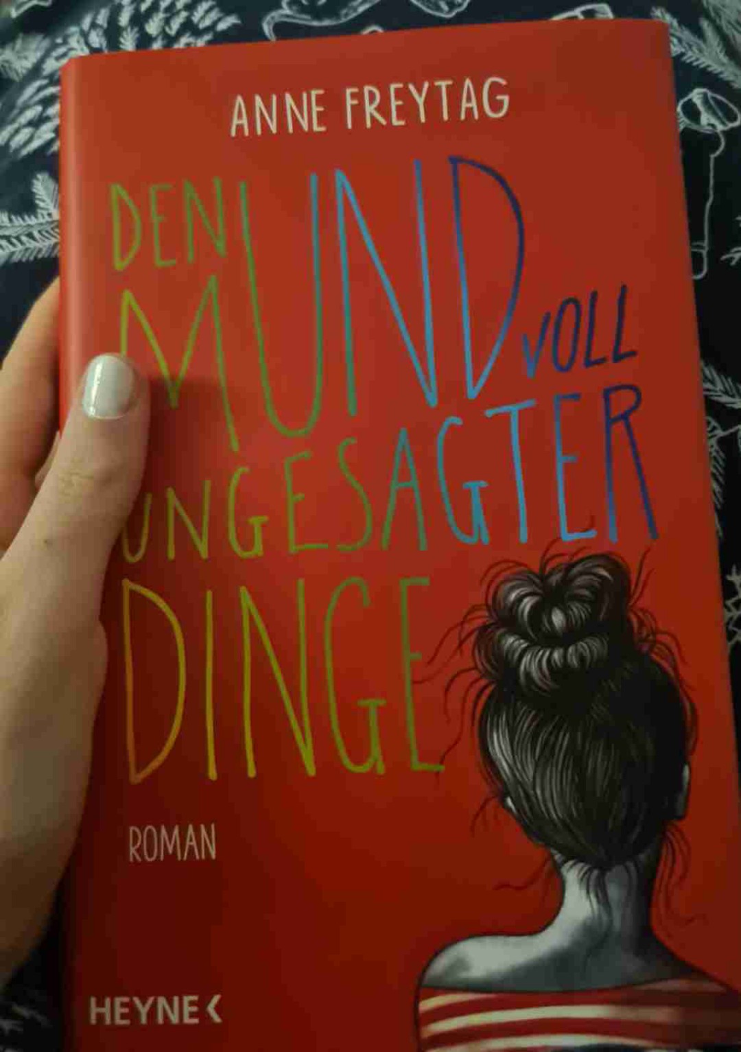 Das Buch war einfach so toll!
Der Schreibstil von Anne Freytag hat mir richtig gut gefallen. Werde mir auf jeden Fall weitere Bücher von ihr holen.