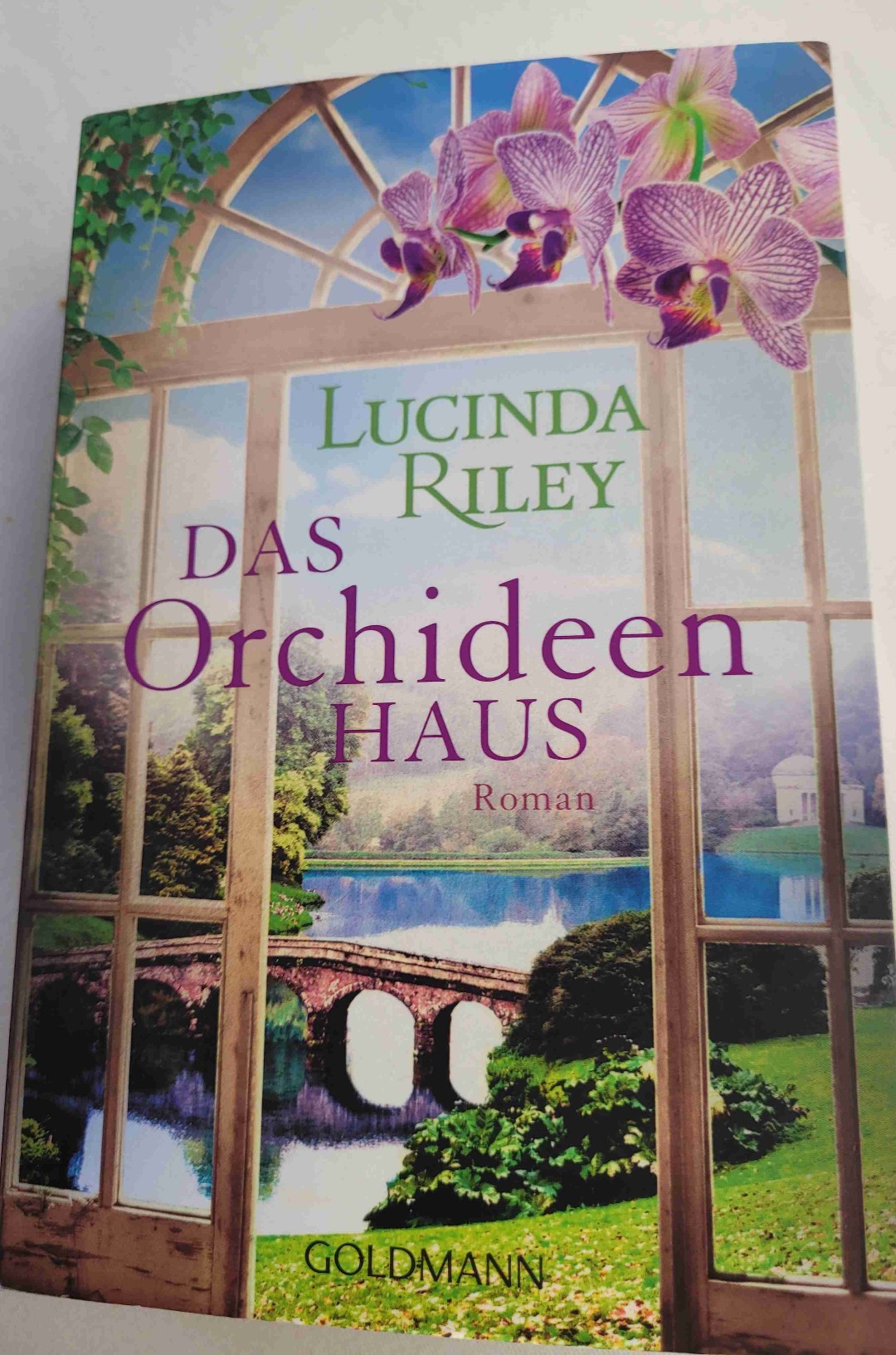 Catchy Roman mit sooo vielen Familiengeheimnissen