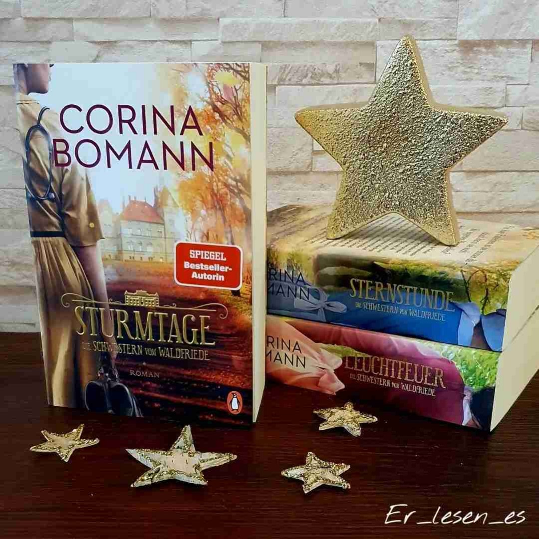 ⭐️⭐️⭐️⭐️⭐️

Mit solchen Romanen macht Geschichte richtig Spaß! Man liest einen tollen Schmöker, lernt aber gleichzeitig unheimlich viel über die Geschichte eines Ortes. So muss gute Unterhaltung sein - da vergebe ich gern 5 Sterne!

