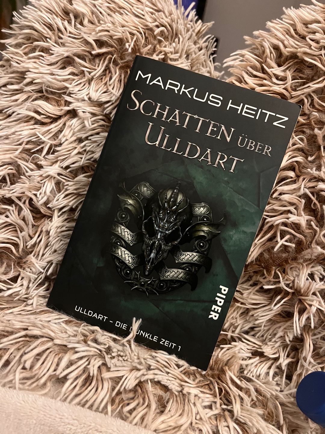 Meh. Den Plottwist hab ich schon meilenweit im Voraus gerochen und sonst war die Story eher langweilig.