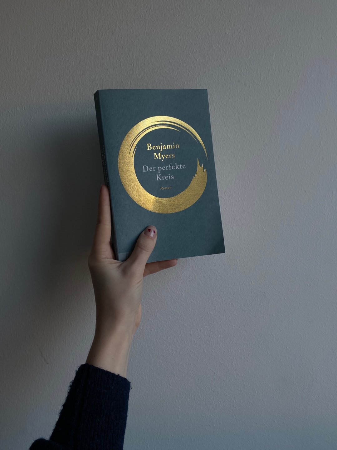 Ein netter Roman für zwischendurch mit teils witzigen, teils tiefgründigen Passagen. Dennoch habe ich das Gefühl das Buch nicht zu 100% verstanden zu haben.