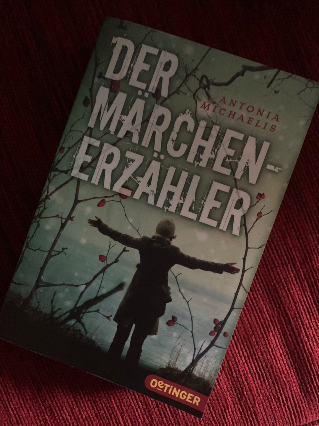 Eine Mischung aus spannenden Thriller und einer tragischen Liebesgeschichte