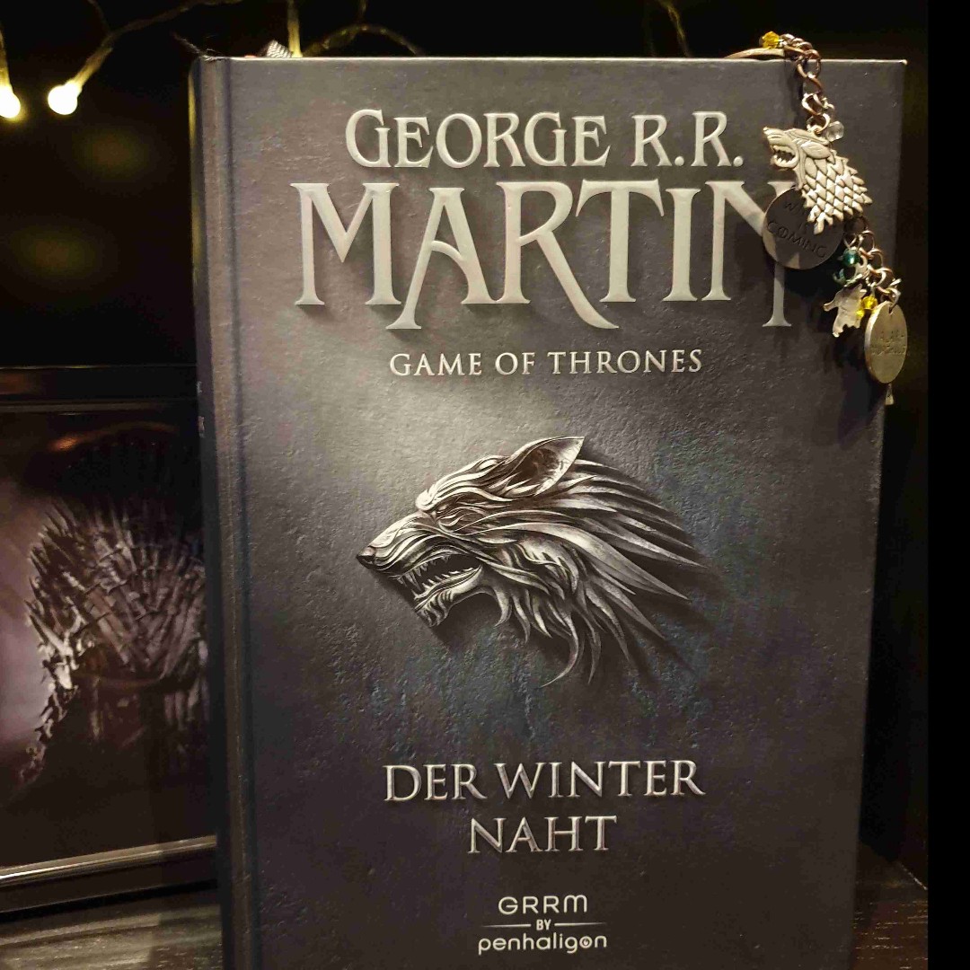 Ein Lebenslesehighlight! Immer wieder schön in die fantastische und auch brutale Welt von George R.R. Martin einzutauchen.