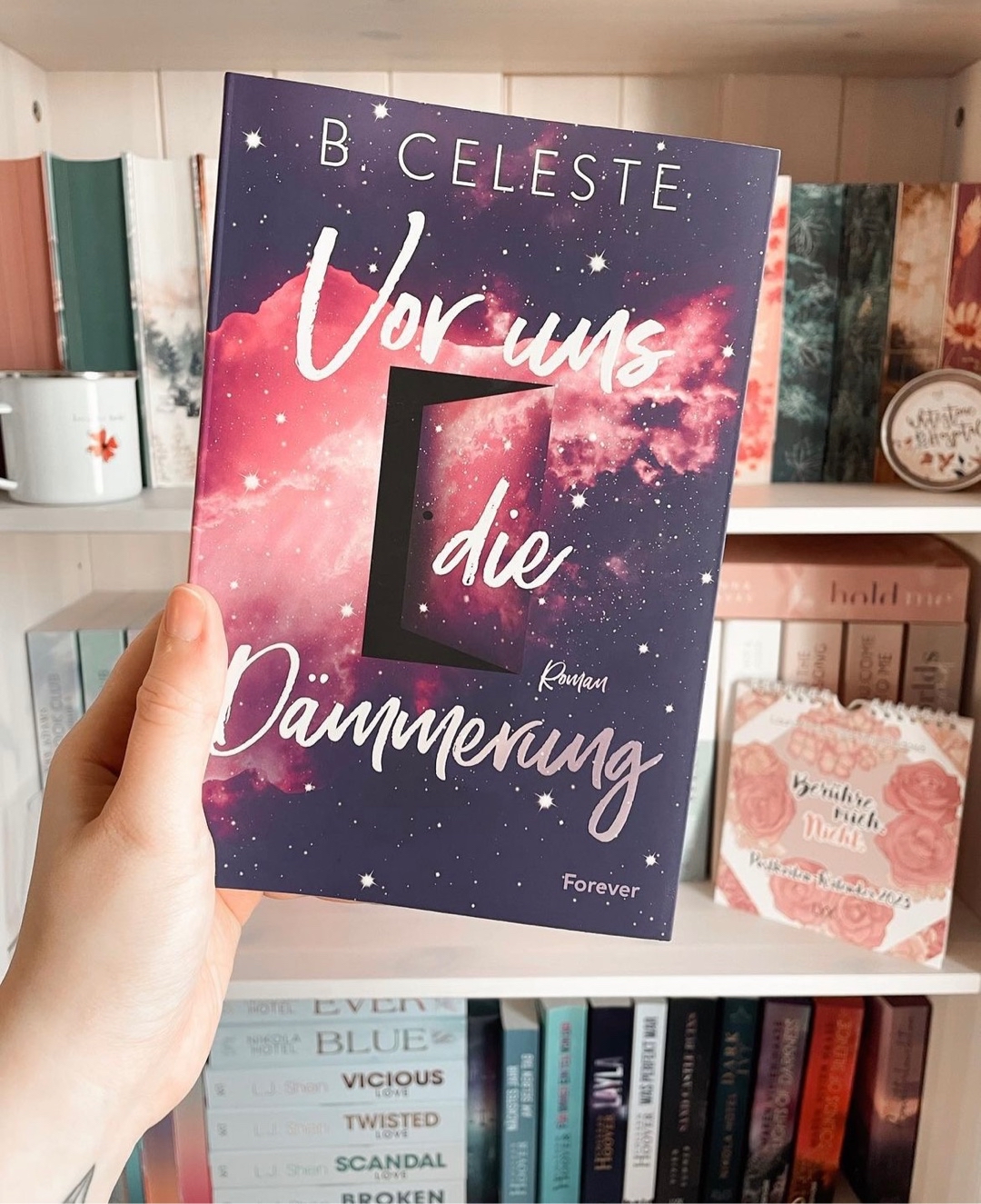 „...𝓈𝒸𝒽𝑒𝒾𝓈𝓈 𝒶𝓊𝒻 𝒹𝒾𝑒 𝒶𝓃𝒹𝑒𝓇𝑒𝓃 𝑀𝒶𝓊𝓈. 𝒮𝒾𝑒 𝓈𝓅𝒾𝑒𝓁𝑒𝓃 𝓀𝑒𝒾𝓃𝑒 𝑅𝑜𝓁𝓁𝑒...“