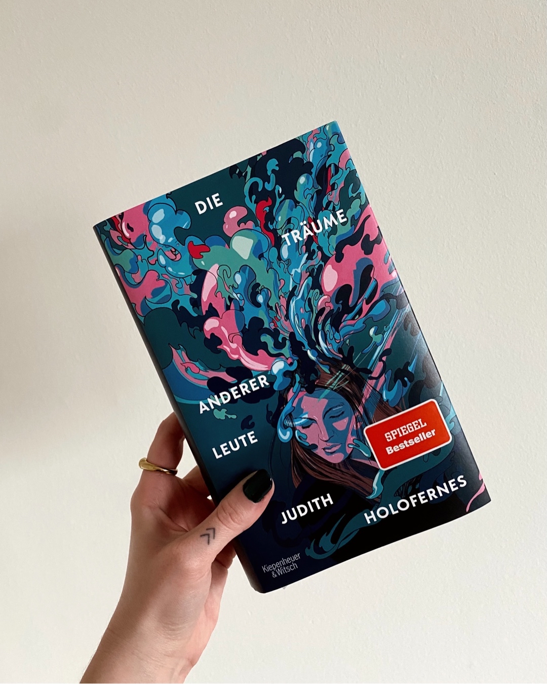Ihr müsst kein Helden-Fan sein, um dieses Buch zu LIEBEN. Bitte. Danke.
