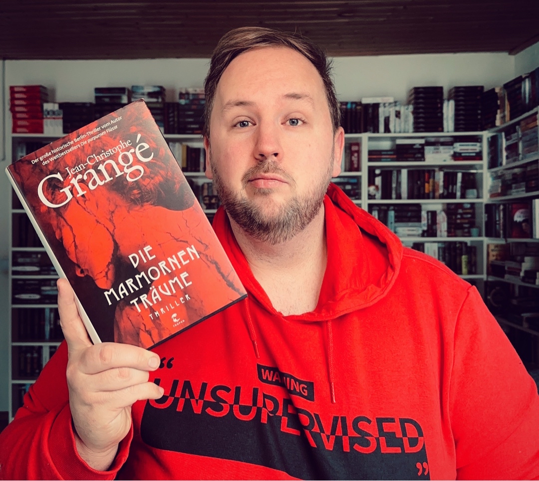 Spannender, grausamer und intensiver Thriller im zweiten Weltkrieg, der gekonnt Wahrheit und Fiktion miteinander verschmelzen lässt.