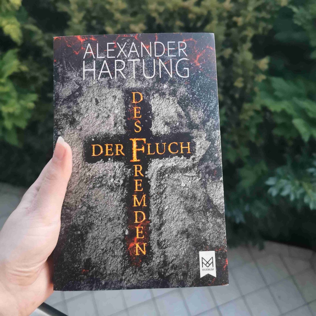 "Ich verfluche euch! (…) Mein Tod wird mir die Rache ermöglichen, welche mir im Leben verwehrt war."
Willkommen im Deutschland im 17. Jahrhundert. Der etwas andere Alexander Hartung!
