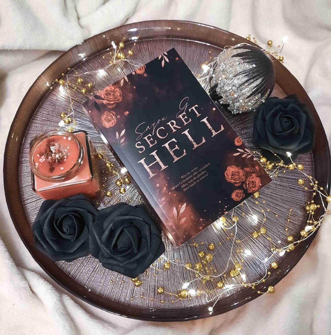 "ʙᴇɪ sᴏ ᴇᴛᴡᴀs sᴄʜöɴᴇᴍ, ᴡɪᴇ ʙᴇɪ ᴇɪɴᴇʀ ʀᴏsᴇ, ᴀᴄʜᴛᴇᴛ ɴɪᴇᴍᴀɴᴅ ᴀᴜғ ᴅɪᴇ ᴠᴇʀsᴛᴇᴄᴋᴛᴇɴ ᴅᴏʀɴᴇɴ."