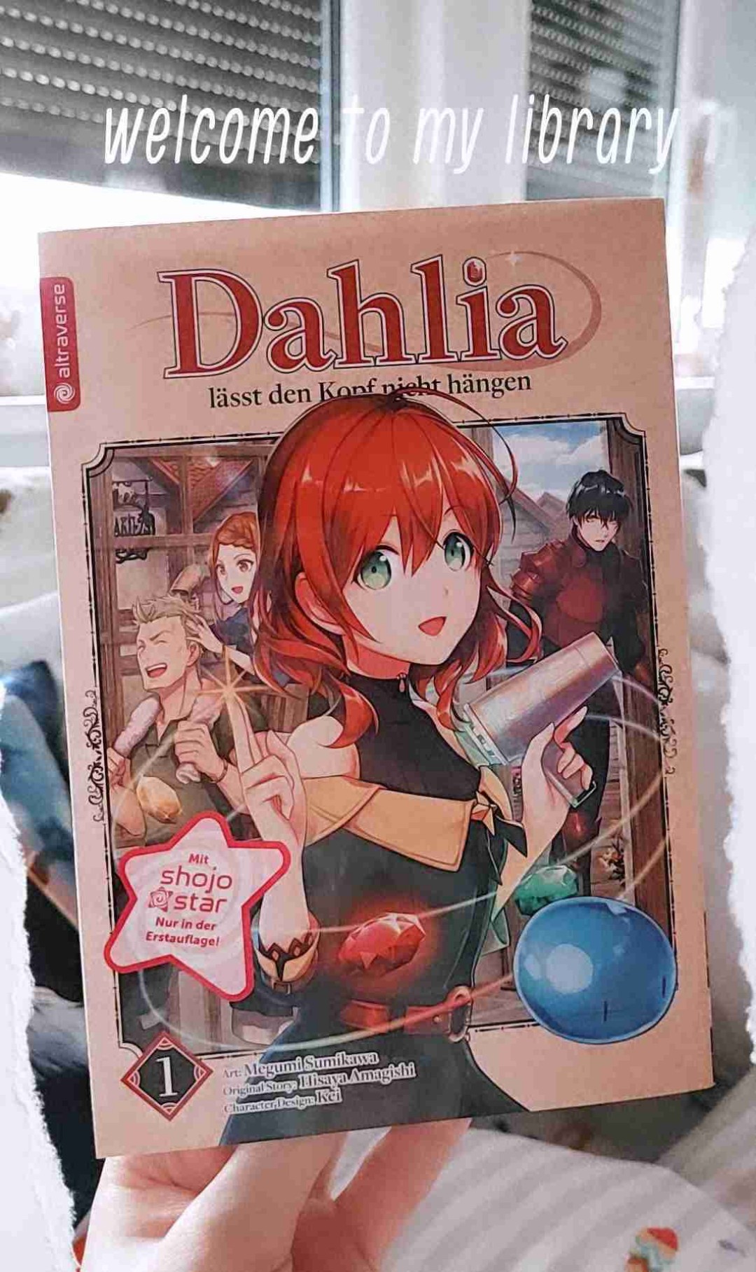 "Was ich nicht mag, mag ich eben nicht. Und wenn ich etwas mag, sollte ich sagen, dass ich es mag." <- ❤️
👍🏻 interessantes und komplexes Fantasy-Setting mit modernen Einflüssen
👍🏻 amüsante Umsetzung neuerer Erfindungen in der Isekai-Story
👍🏻 Story wird mit Fortschritt immer spannender
👍🏻 authentische Protagonistin mit Stärken und Schwächen
👍🏻 cooles Rätsel zum Shojo☆Star
👎🏻 Schwierigkeiten am Anfang in die Story zu finden
👎🏻 nett, aber bislang einfach nicht richtig mitreißend
👎🏻 teilweise so komplexe Erklärungen zum Magiment, dass es schwer fällt zu folgen