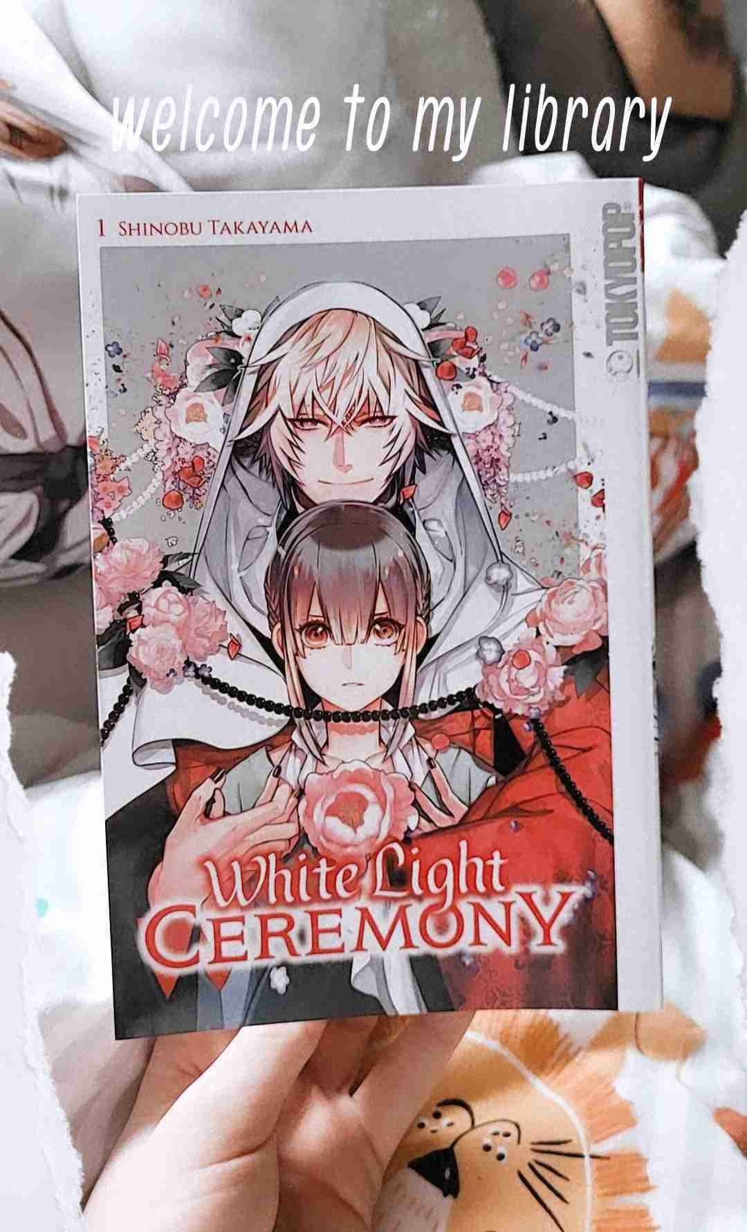 "Ich bin geboren worden um zu leben. Warum gibt es diese Ungerechtigkeit?"
👍🏻 interessant, spannend und mysteriös
👍🏻 mag den Genre-Mix sehr - Fantasy, Mystery, Action, Drama und eine kleine Prise Romance
👍🏻 cooles Setting zu Taisho-Zeiten
👍🏻 richtig schöne Zeichnungen, die teilweise auch brutal und passend "unschön" sind (bei den Monstern) 😄
👍🏻 komplexe Handlung, die noch nicht allzu viel preisgibt und mich zum Grübeln anregt 😃
👍🏻 inkl. wunderschöner Farbseiten 😍
👍🏻 finde Shiraumes Backstory sehr emotional und packend 🤧
👎🏻 Handlung wirkt recht wirr und chaotisch (aber ich mag das 😂)
👎🏻 man kann noch überhaupt nicht abschätzen in welche Richtung es gehen wird 😆
👎🏻 welchem Zweck dient überhaupt der Journalist?! 😂 er ist irgendwie leicht überflüssig 😆