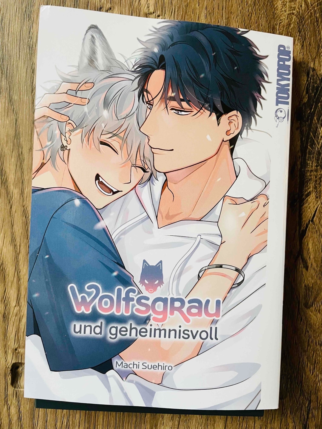 Auch einsame Wölfe kuscheln gern~