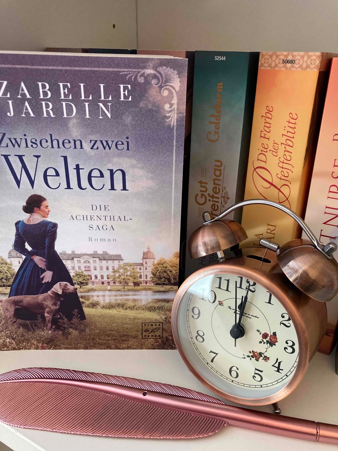 Der Auftakt einer neuen Familiensaga
Spannend, emotional und zum mitfiebern!