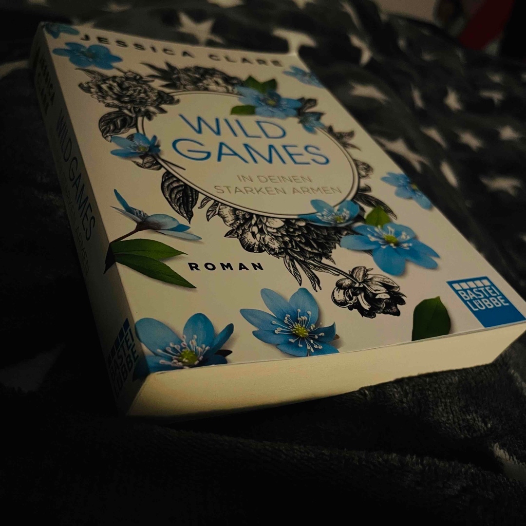 Genau wie die anderen beiden Bücher der Reihe, einfach richtig geil ❤️🔥