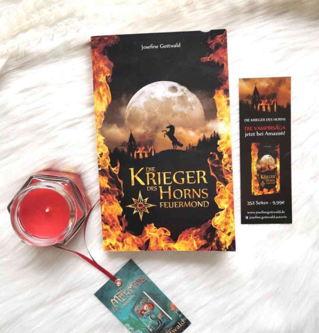 Die Krieger des Horns - Feuermond ist ein grandioser Auftakt einer vierteiligen Fantasy-Saga. Die den Leser in eine andere Welt entführt. Voller Freundschaft, Liebe und Verrat - bis über den Tod hinaus! Ich bin absolut begeistert und rate euch: lest es! 