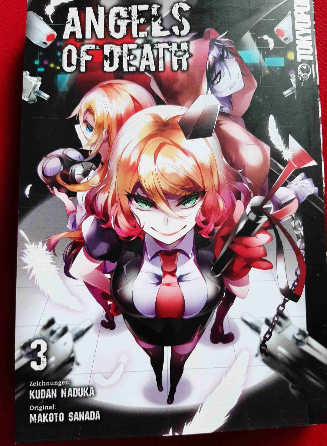 ♡Mega nicer Manga.♡

•Ich liebe jeden Teil von dem Manga.•
♡Teil 2 und 3 sind bis jetzt auch meine lieblingsteile♡
♡auch den neuen Charakter mag ich sehr.♡
•Auch der Zeichenstil ist immer noch eine 5/5.•

•Freue mich schon wenn Teil 4 rauskommt.
Dauert leider noch etwas.•

♡Liebe die ganze Reihe würde auch Teil 3 weiterempfehlen.♡