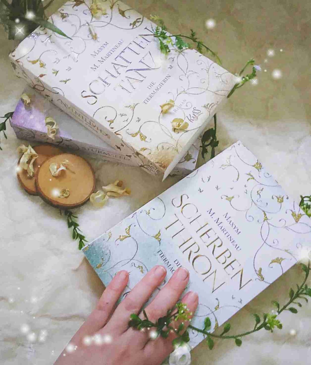 Eine wundervolle Trilogie & ein super spannendes und passendes Finale. Ich war von Anfang bis Ende gefesselt mit dabei. ♡
Absolut Empfehlenswert. 🍀