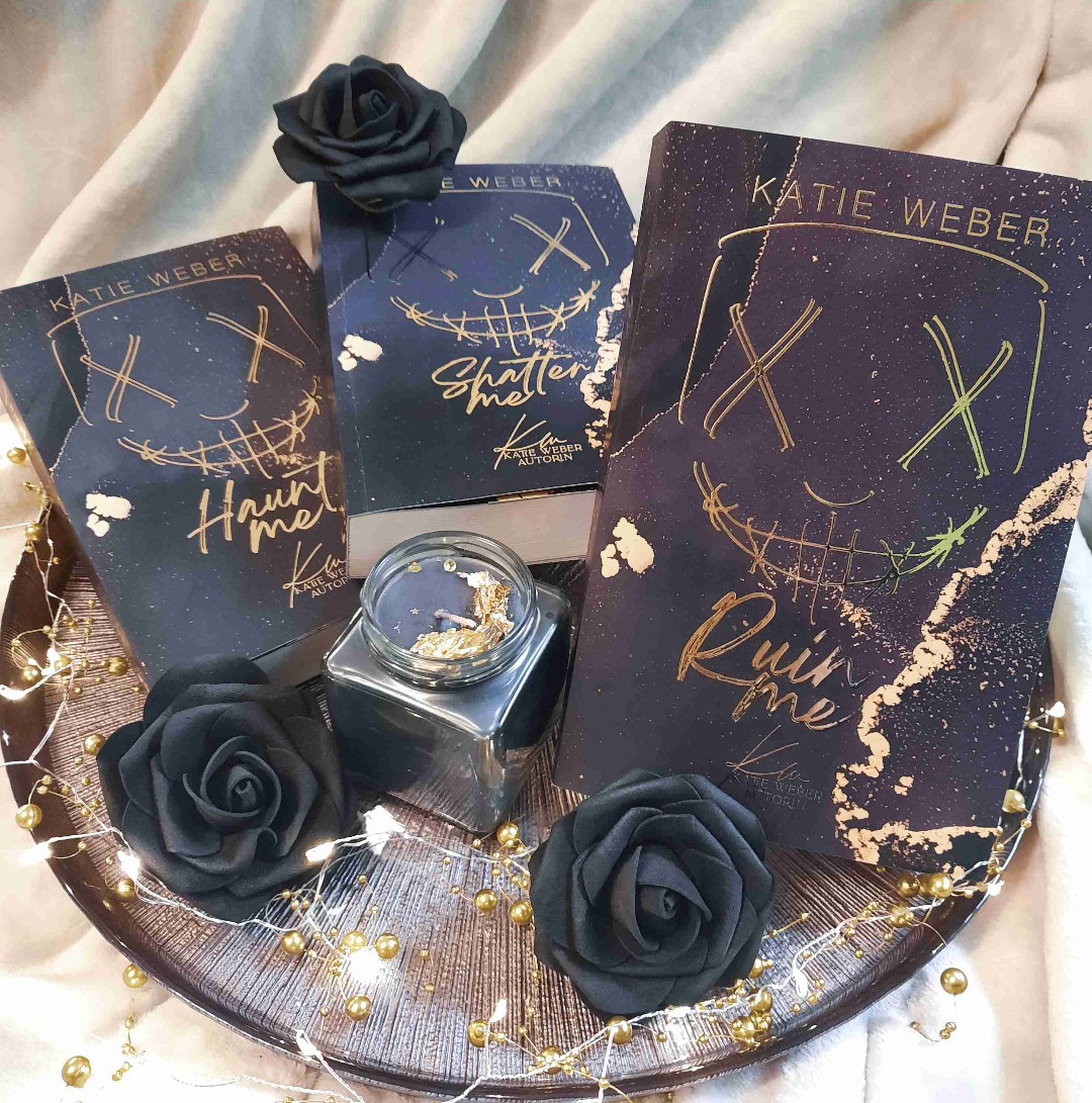 "ɪᴄʜ ғüʀᴄʜᴛᴇ ᴍɪᴄʜ ɴɪᴄʜᴛ ᴠᴏʀ ᴅᴇʀ ᴅᴜɴᴋᴇʟʜᴇɪᴛ. ɪᴄʜ ʟᴇʙᴇ ᴅᴀʀɪɴ."