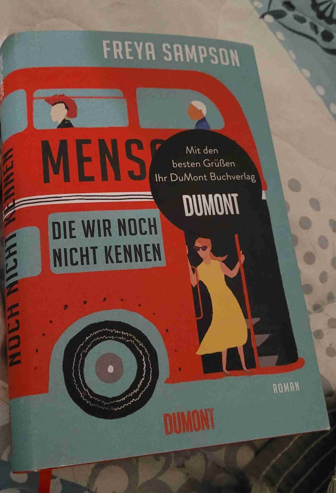 Das Leben lässt sich nicht immer planen. Libby erfährt das am eigenen Leib. Als sich ihr Freund von ihr trennt, will sie in London bei ihrer Schwester zur Ruhe kommen, um zu überlegen wie ihre Zukunft ausschauen soll. Im 88 Bus lernt sie Frank kennen und er erzählt ihr einen Teil seiner Lebensgeschichte. Und wieder zeigen sich die Umwege des Lebens.