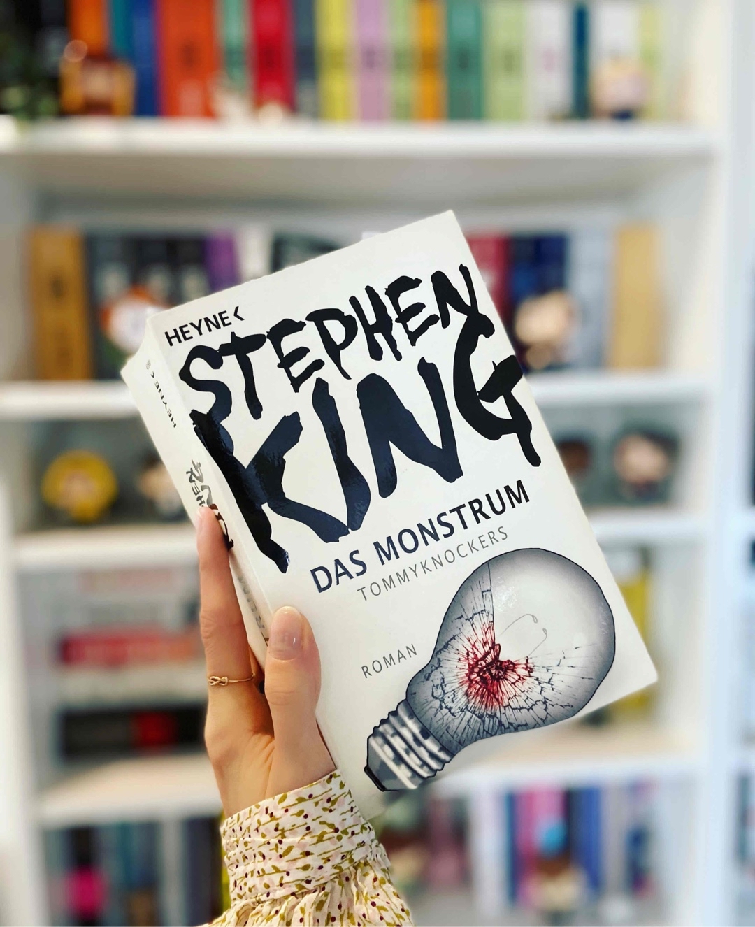 Ein King mit seinen Längen, aber durchaus interessant zu lesen.