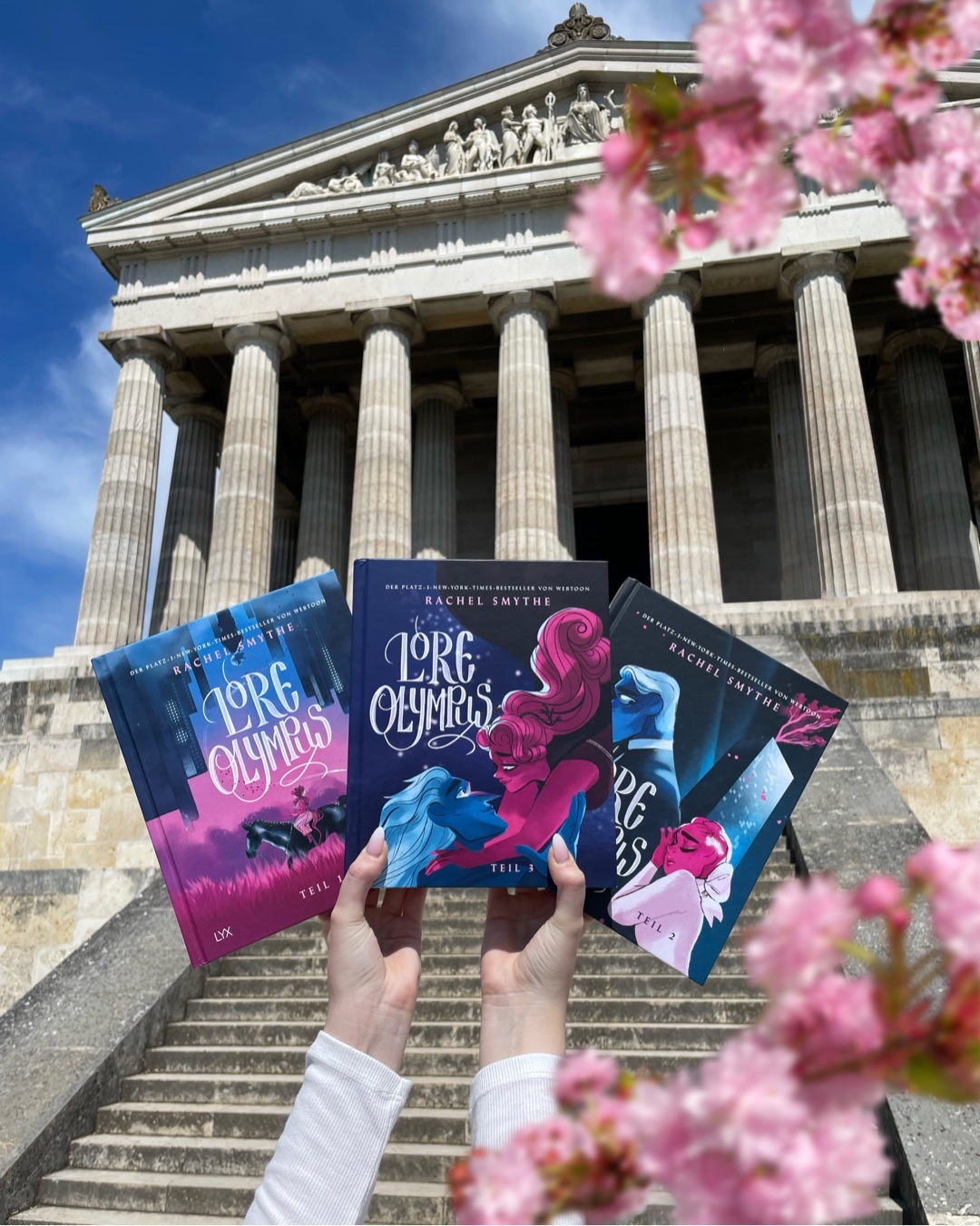Die Reihe präsentiert eine einzigartige Interpretation der griechischen Mythologie, die durch ihre fantastischen Illustrationen und vielschichtigen Charakteren lebendig wird. Eine klare Empfehlung an Mythologie Fans und Graphic-Novel Liebhaber!