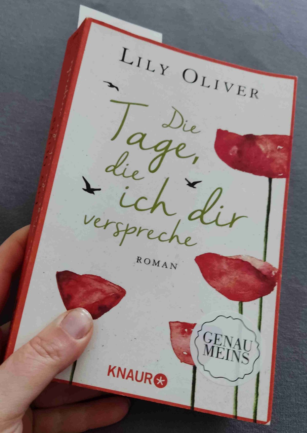 Ich gebe der Message wegen 3 von 5 Sterne und empfehle es gern an Leser, die gern seichte Unterhaltung mit emotionaler Geschichte mögen 🤷📚