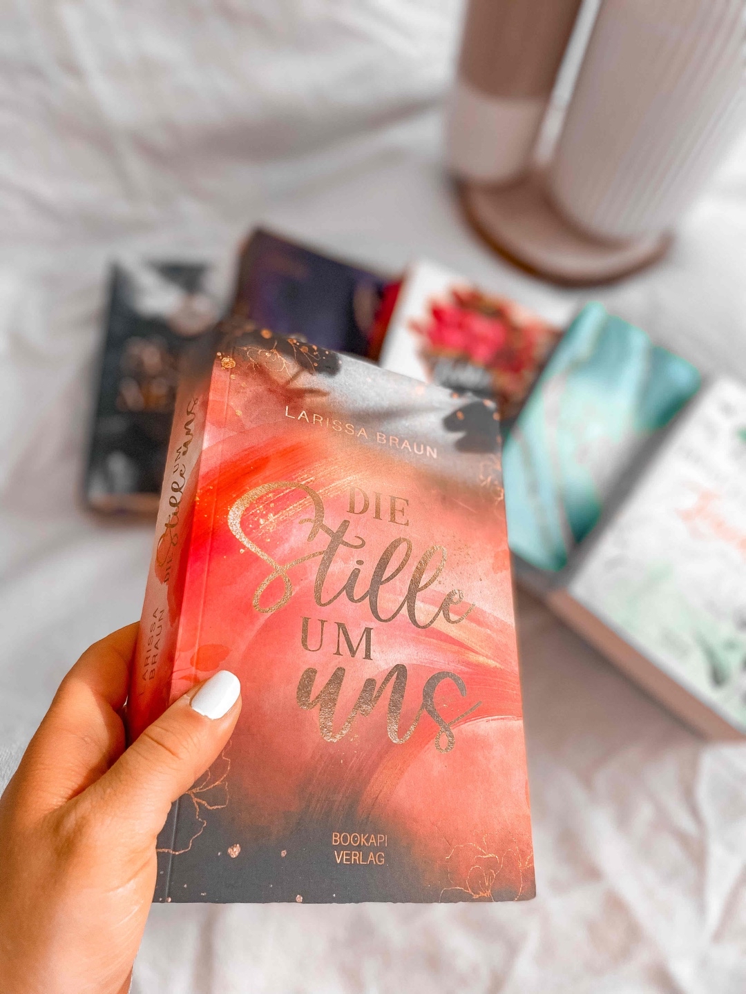 Unglaublich schönes und emotionales Buch. Authentische Charaktere und eine Handlung die sehr tiefgründig ist mit wichtigen Themen.
