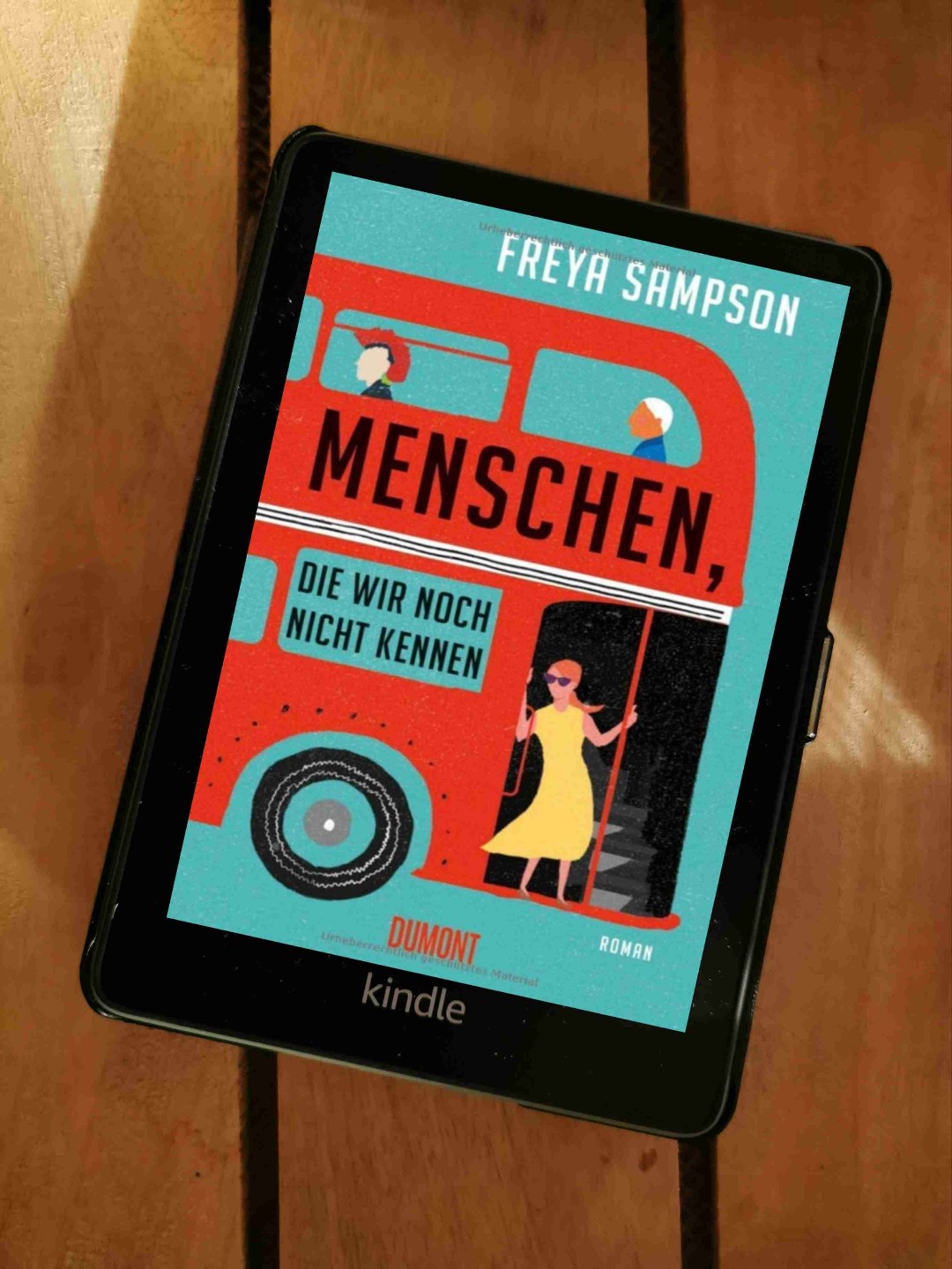 Ein wirklich schöner Roman, den ich in einem Rutsch gelesen und von Herzen genossen habe. 