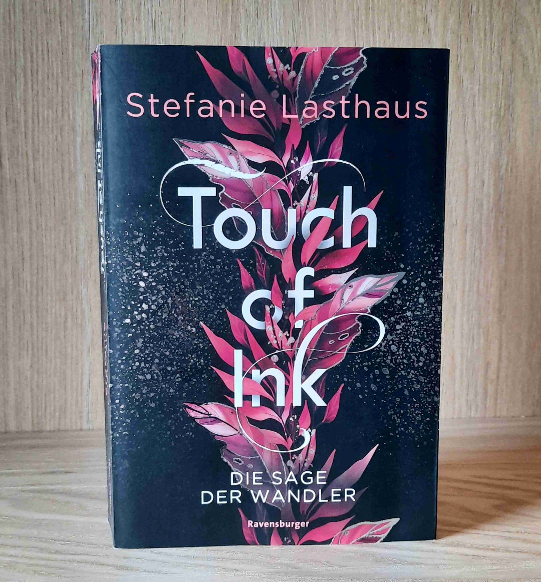 In die Geschichte von Quinn und Nathan habe ich mich sofort verliebt. Ich konnte das Buch kaum aus der Hand legen. Die Entwicklungen haben mich mitgerissen und die Gestaltwandler haben mich vom ersten Moment an begeistert. Eine absolute Leseempfehlung 😊