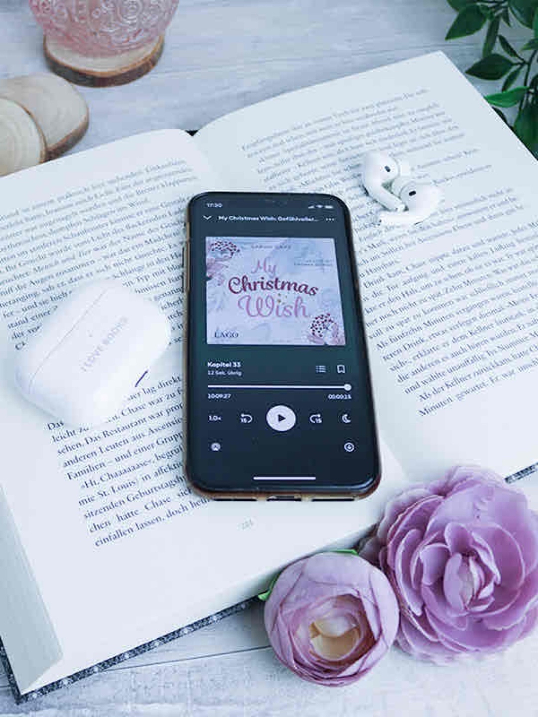 Eine wundervolle Weihnachtsgeschichte, die einen sehr bewegt. Hier steckt sehr viel Herzblut und eine sehr tolle Idee drin.