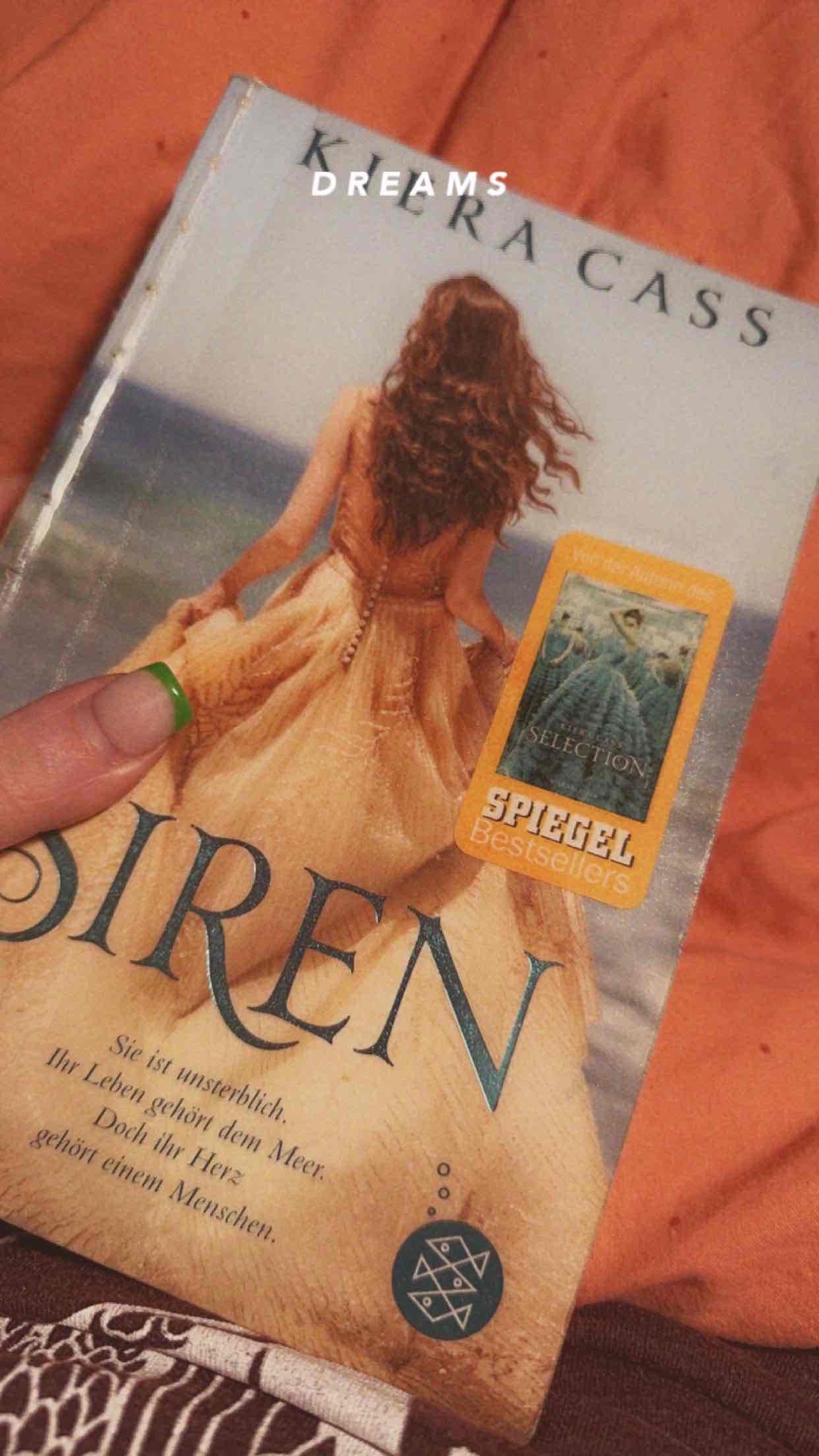 Kiera Cass und ihr typischer, in den Bann ziehender, Schreibstil