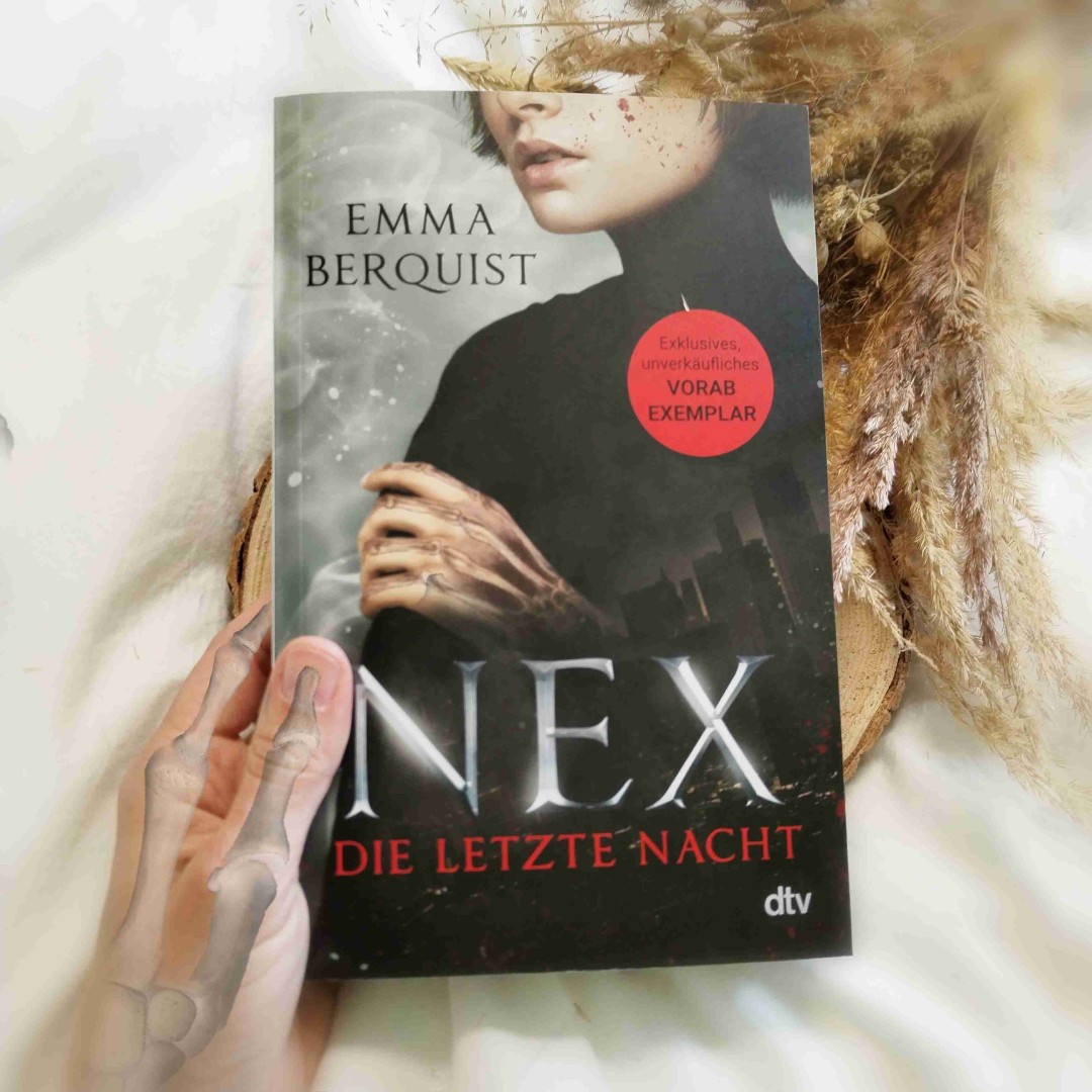 Eine sehr überraschender Urban-Fantasy mit nervenkitzelnden Thriller Elementen, die gerne etwas seitenfüllender hätte sein können. Trotzdem definitive Leseempfehlung meinerseits.