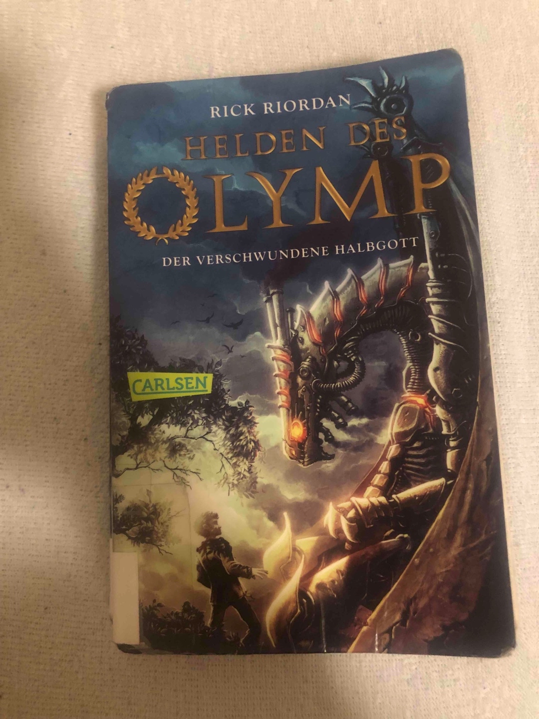 Ich fand das Buch sehr gut und es ist ein gute Auftakt für die Reihe. Mich hat Jason ein wenig genervt, aber im allgemein ist es ein gutes Buch und empfehlenswert.