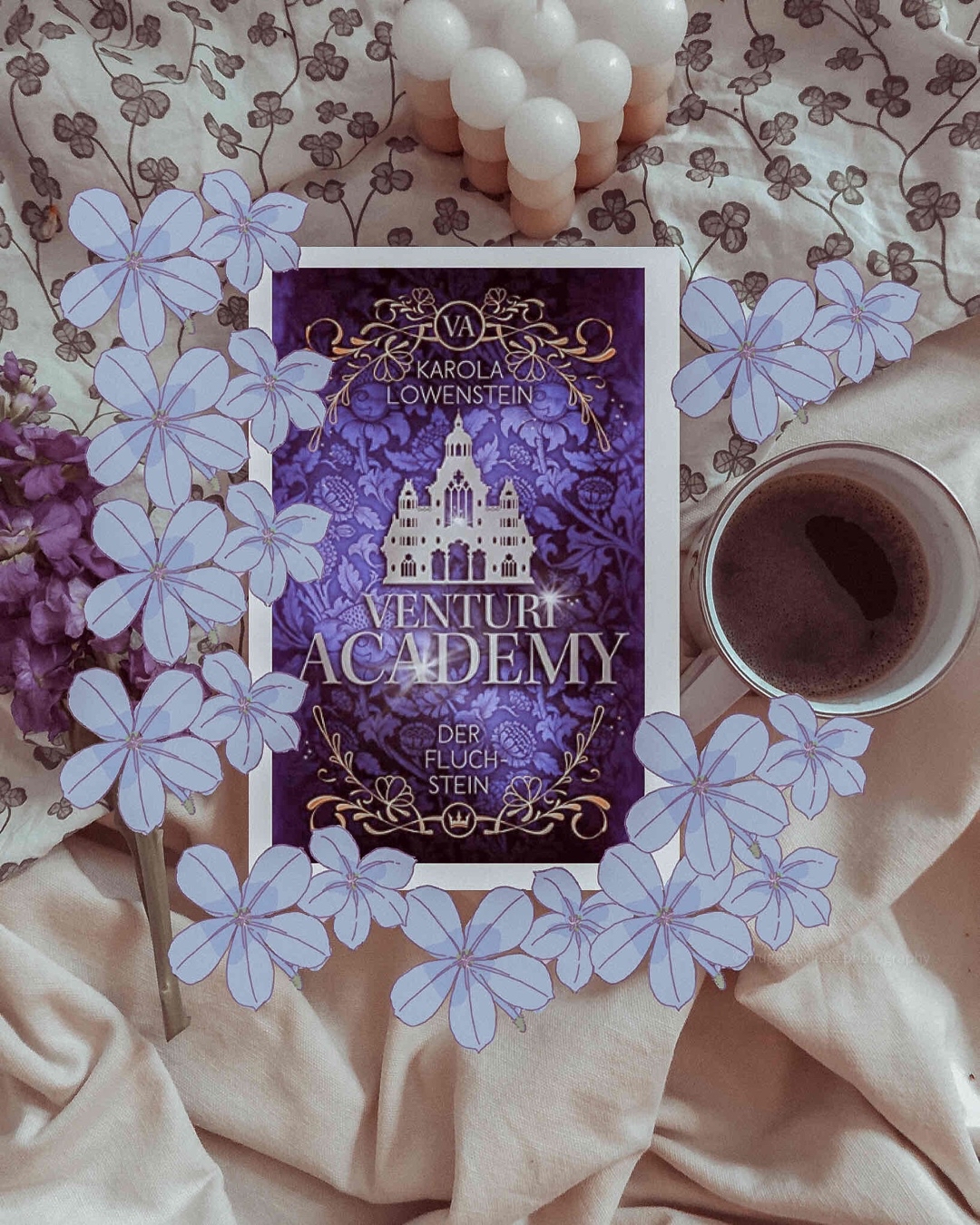 Reihe abgeschlossen 🥰 empfehle diese Reihe für Fans von Light Fantasy. Kaum Gewalt, eher simple aber akzeptable Lösungen und mit Neah und Lucian absolut tolle ProtagonistenInnen!