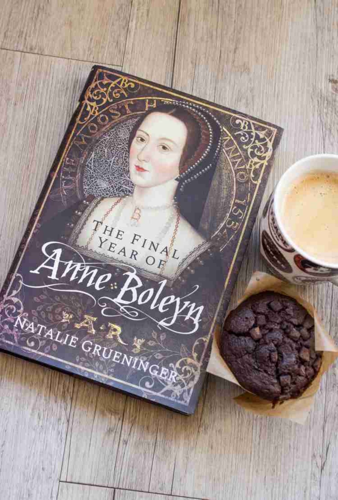Eine detaillierte Darstellung von Anne Boleyns letztem Jahr, dir leider nicht viel Neues bietet.